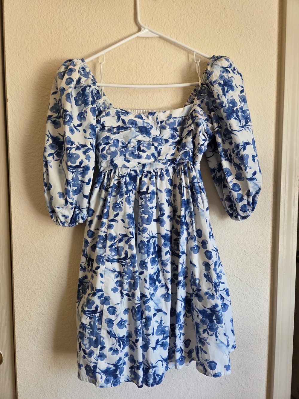 Abercrombie & Fitch White Dress with Blue Floral Print